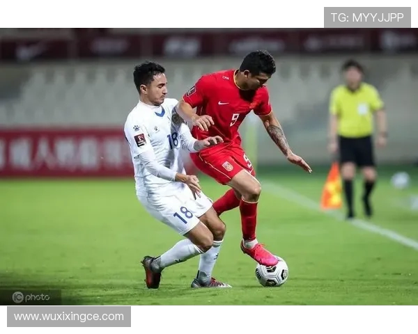 重庆与武汉足球队对决后的战术分析与比赛节奏探讨