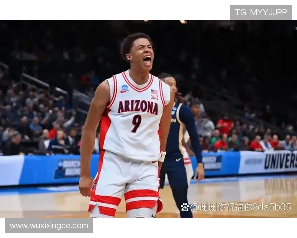 CCTV勇士与76人激战正酣谁能在这场对决中笑到最后 CCTV勇士与76人激战正酣谁能在这场对决中笑到最后