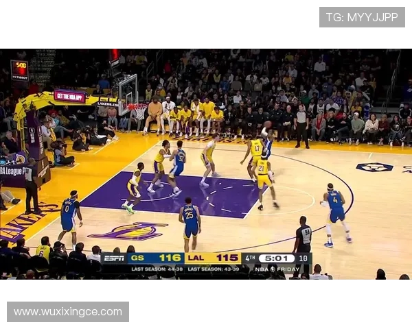 勇士队与老鹰的激烈对决谁能在这场比赛中笑到最后