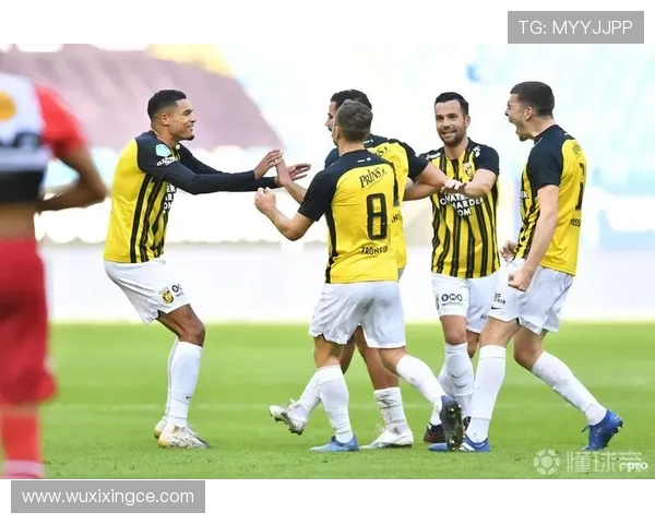 埃蒙与维特斯激战正酣谁能在这场对决中笑到最后